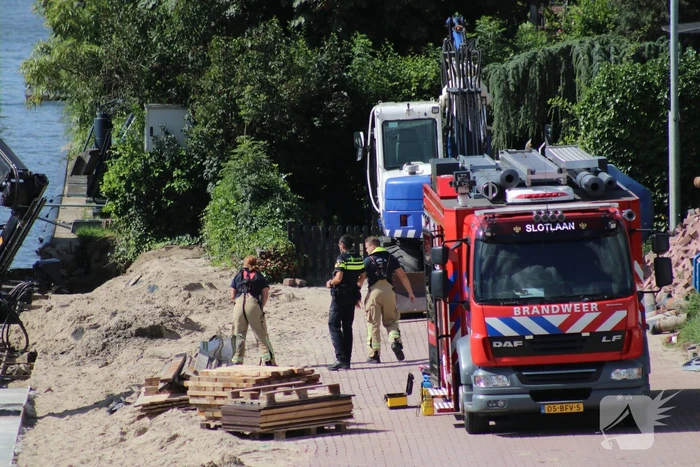 Zeilbootje breekt mast af onder Algerabrug