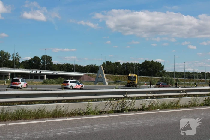 Ongeval tussen twee voertuigen op snelweg