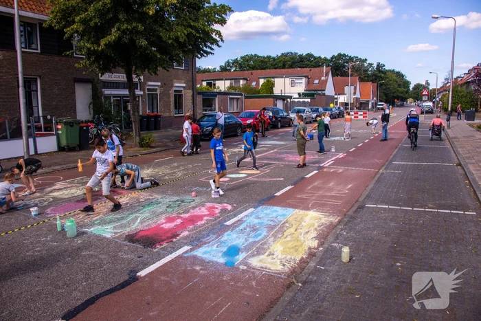 Geen bekeuring, maar bekleuring in het Soesterkwartier