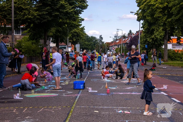 Geen bekeuring, maar bekleuring in het Soesterkwartier