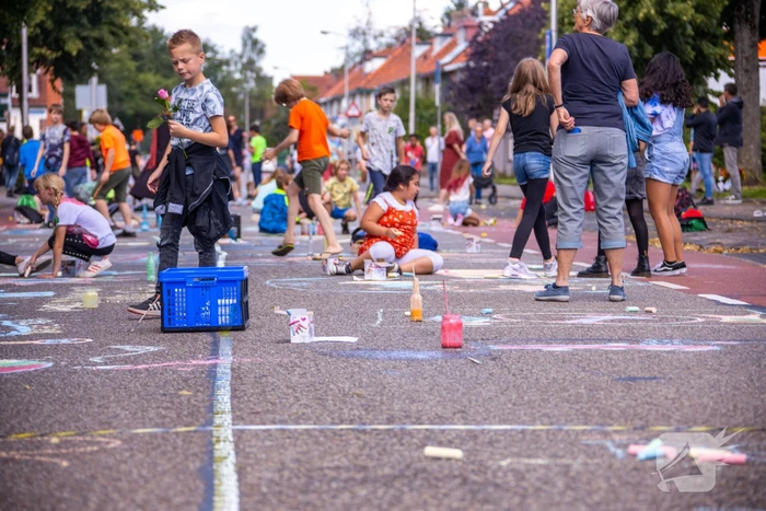 Geen bekeuring, maar bekleuring in het Soesterkwartier