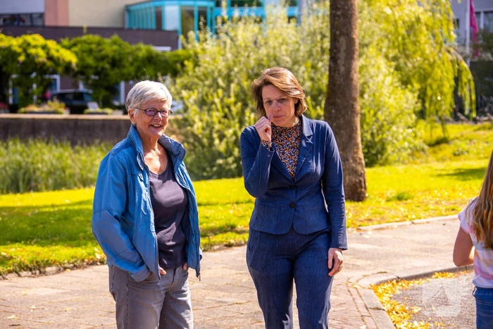 Geen bekeuring, maar bekleuring in het Soesterkwartier