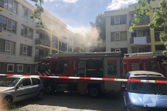 Veel rook bij brand in appartement