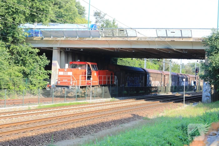 Goederentrein van spoor gelopen