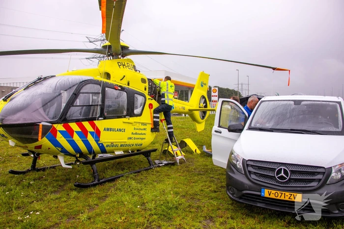 Traumahelikopter strandt naast A1