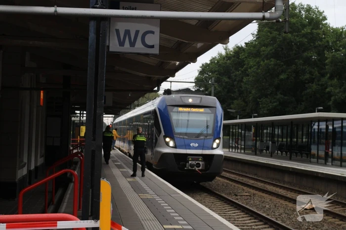 Station Nijkerk deels afgesloten door mogelijke brand