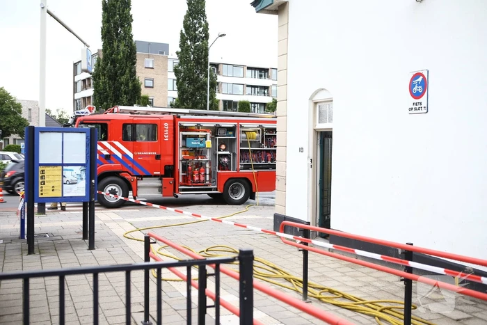 Station Nijkerk deels afgesloten door mogelijke brand