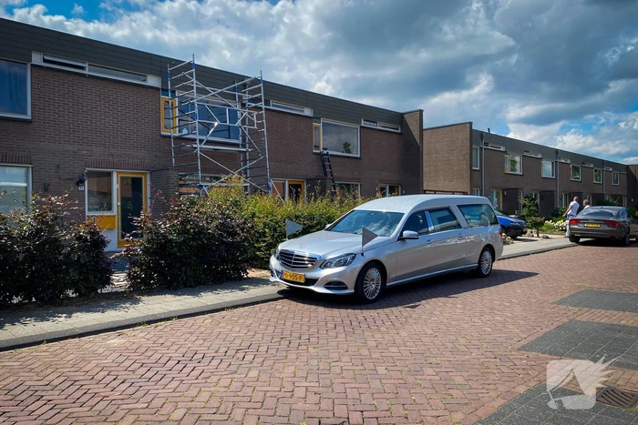 Overleden vrouw in woning aangetroffen
