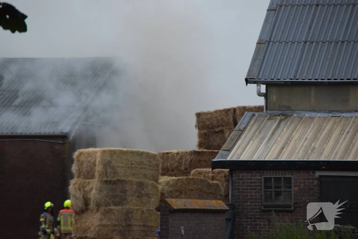 Opnieuw brand is schuur met hooibalen