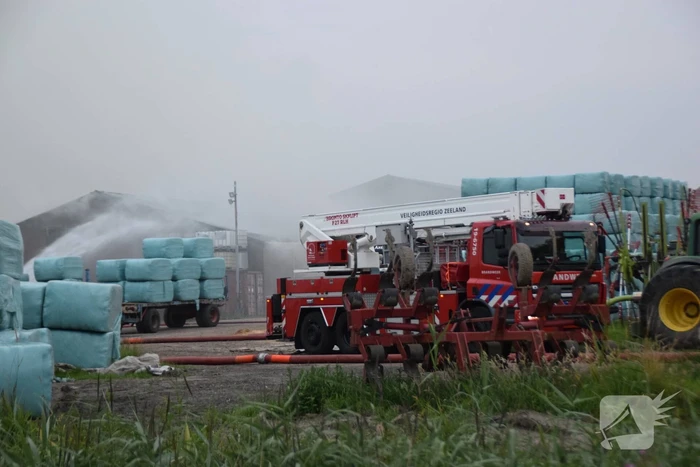 Opnieuw brand is schuur met hooibalen