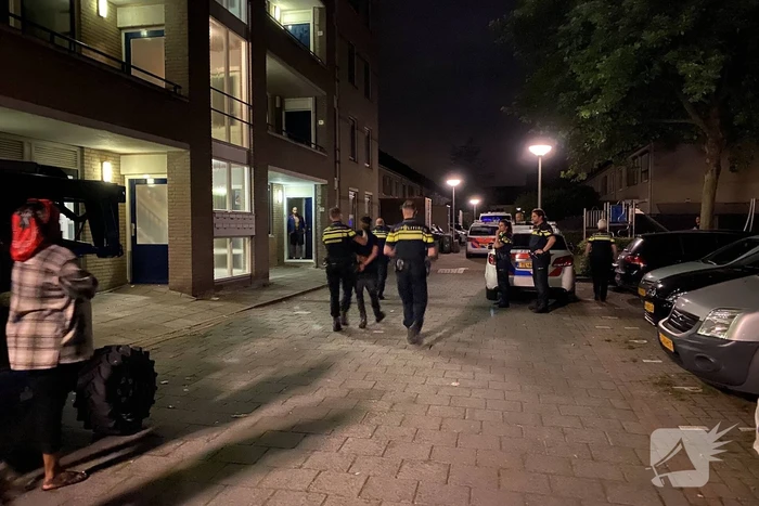 Grote politiemacht op de been in Goverwelle, verdachte aangehouden