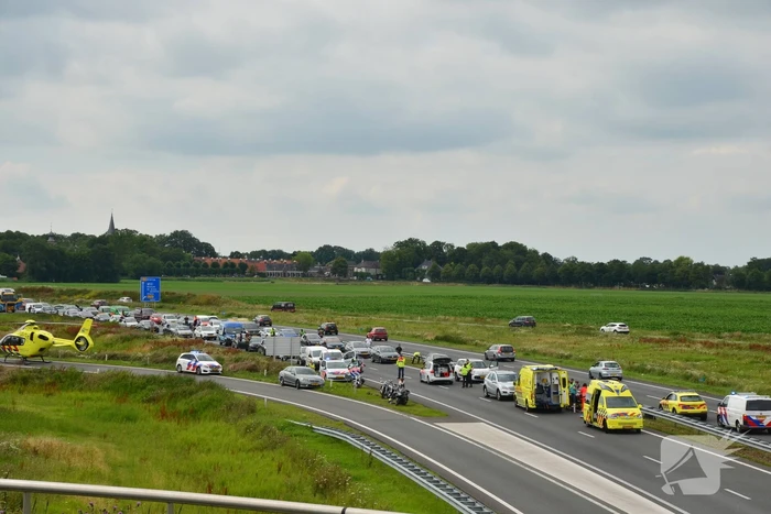 Motorrijder ernstig gewond bij verkeersongeval