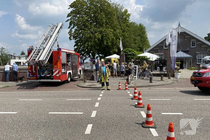 Persoon raakt te water bij jachthaven