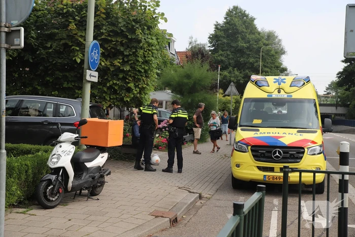 Scooterrijder gewond na aanrijding met auto
