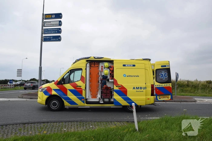 motorrijder gaat onderuit en raakt gewond