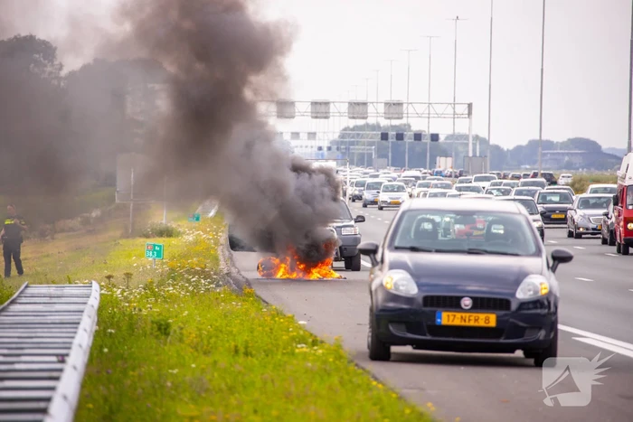 Motor brandt uit op snelweg