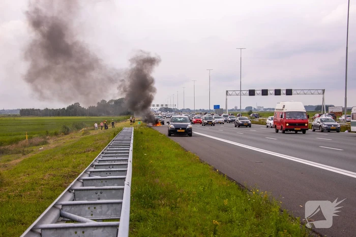 Motor brandt uit op snelweg