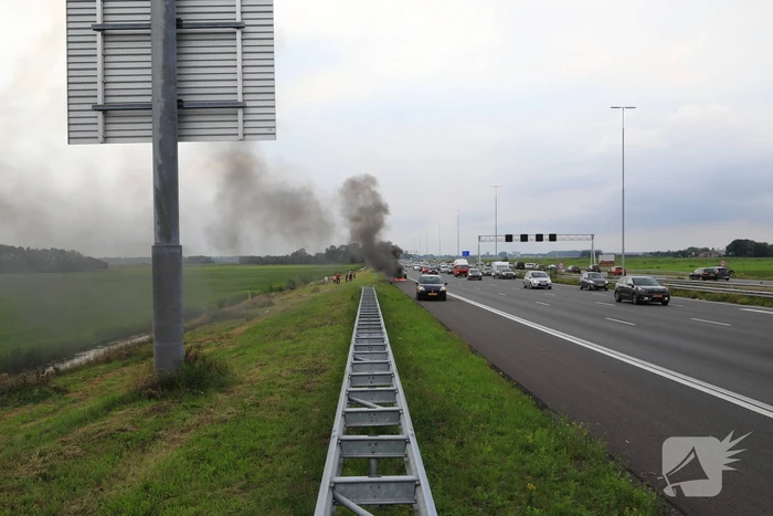 Motor brandt uit op snelweg