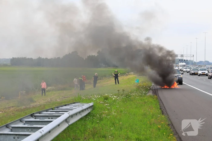 Motor brandt uit op snelweg