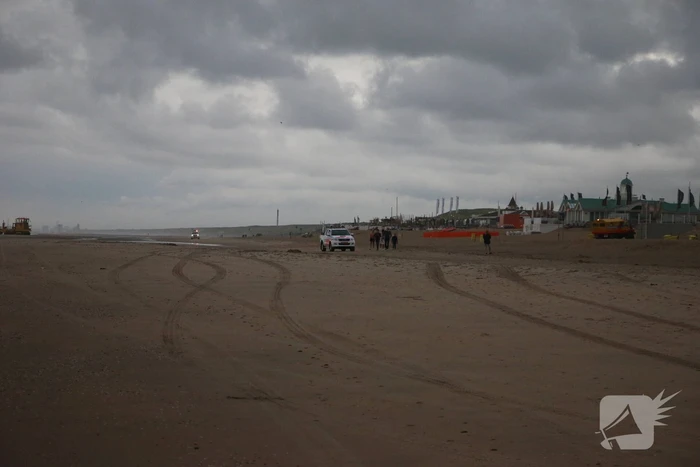 Grote zoekactie op zee na aantreffen kleding