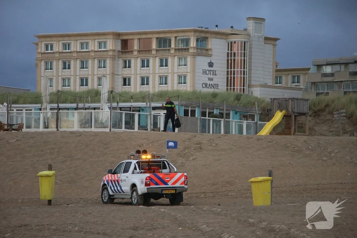 Grote zoekactie op zee na aantreffen kleding