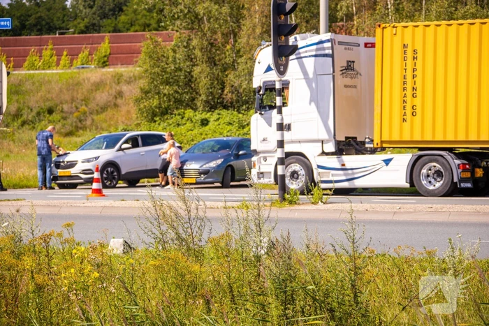 Meerdere voertuigen betrokken bij verkeersongeval