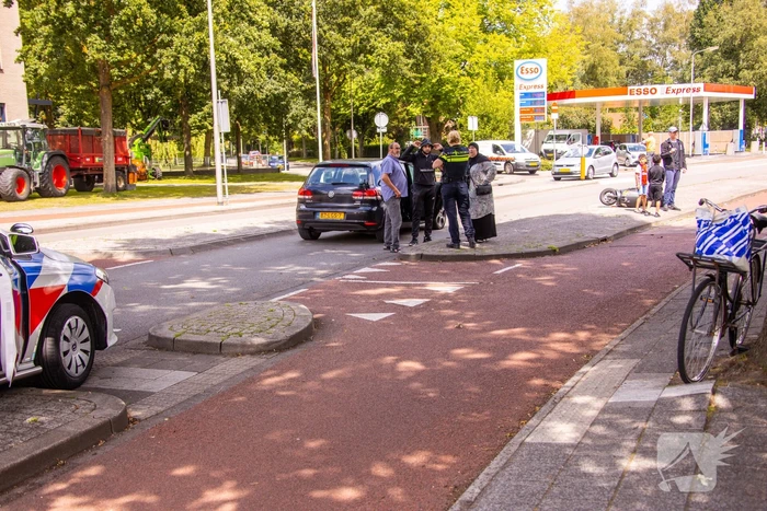 Scooterrijder gelanceerd bij aanrijding met auto