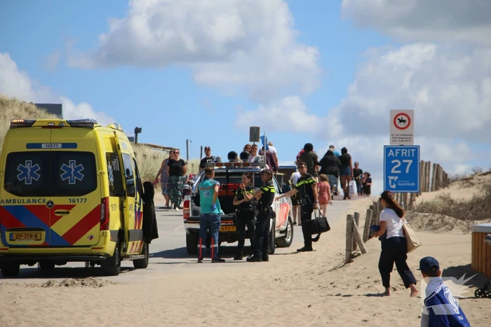Hulpdiensten zoeken naar drenkeling