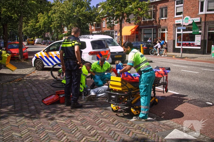 Fietsster gewond na verkeersongeval met auto