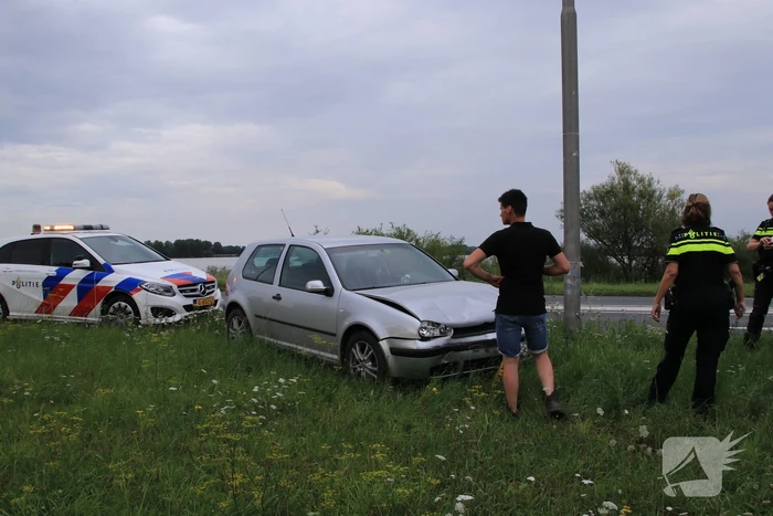 Forse schade bij aanrijding voor rotonde