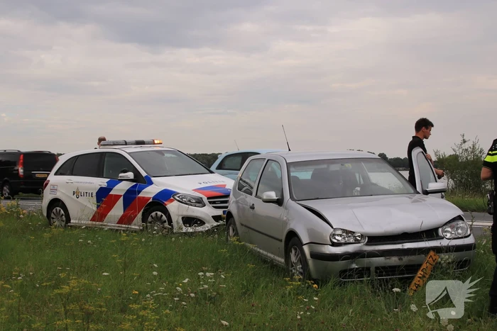 Forse schade bij aanrijding voor rotonde