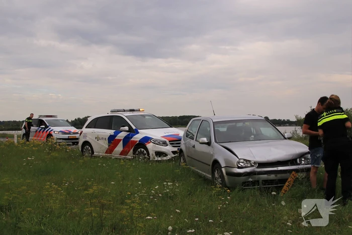 Forse schade bij aanrijding voor rotonde