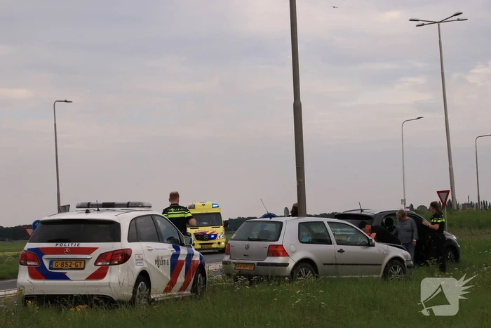 Forse schade bij aanrijding voor rotonde