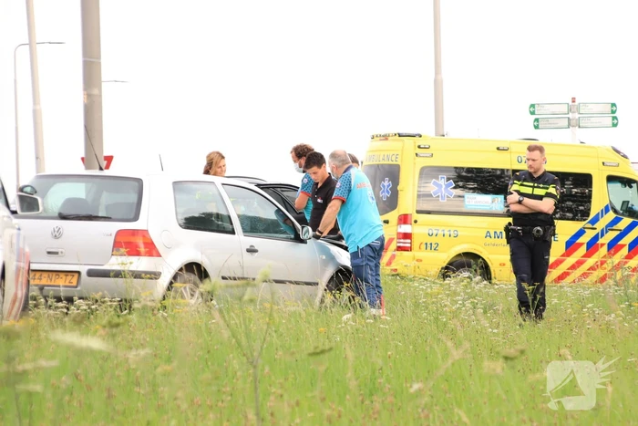 Forse schade bij aanrijding voor rotonde