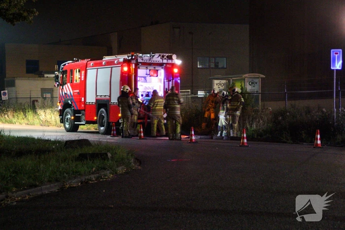 Forse brand in overslaghal afvalverwerker