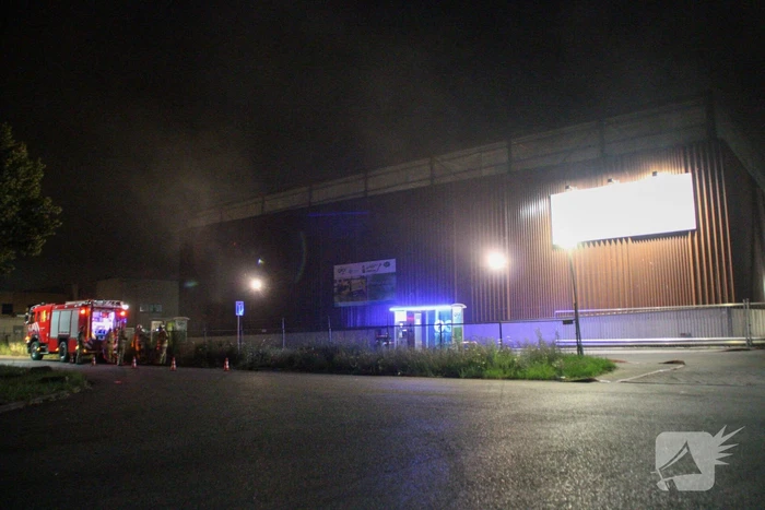 Forse brand in overslaghal afvalverwerker