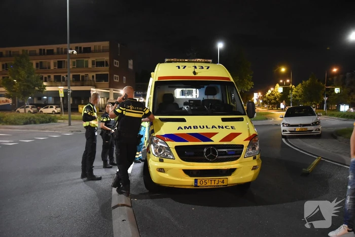 Bestuurder onder invloed morfine crasht op rotonde