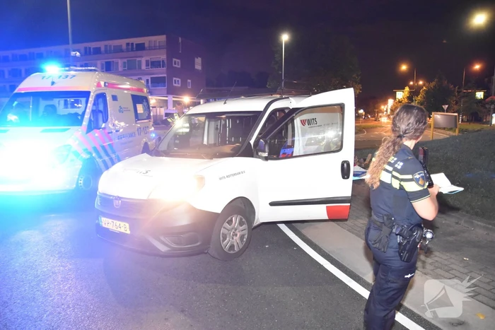Bestuurder onder invloed morfine crasht op rotonde