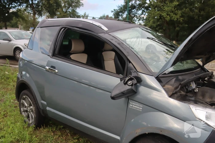 Brommobiel slaat over de kop
