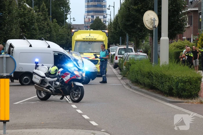 Gewonde bij aanrijding tussen auto en bestelbus