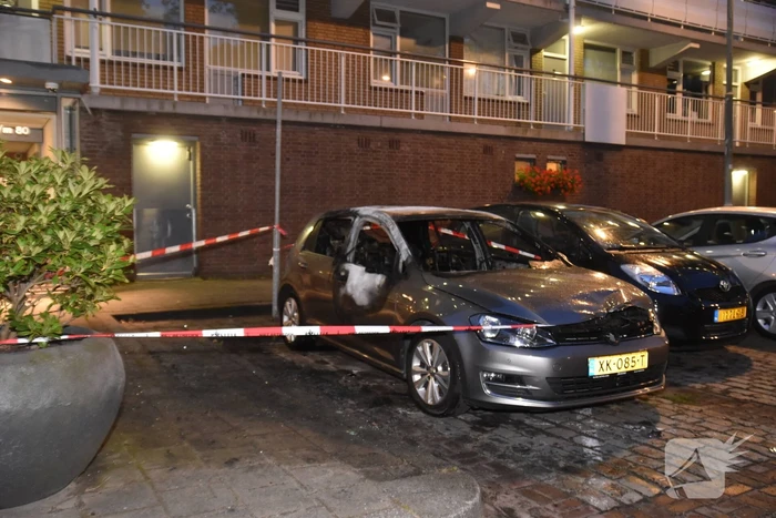 Auto verwoest door brand