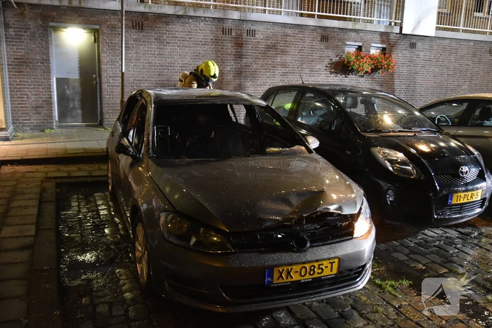 Auto verwoest door brand