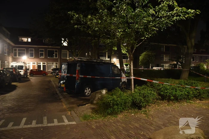 Bestelbus flink beschadigd door brand