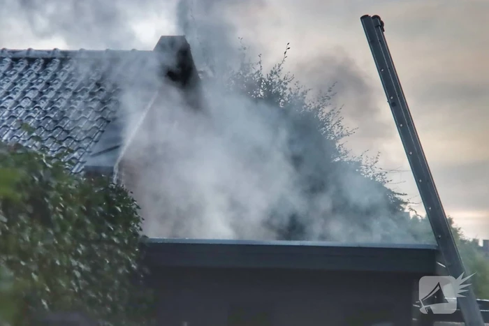 Drie schuren door brand verwoest