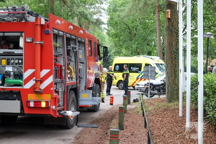 Motorrijder gewond na aanrijding met auto