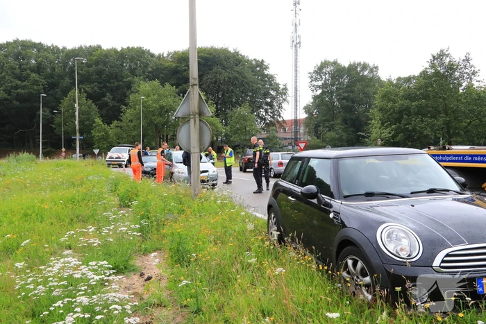 Schade na aanrijding tussen twee auto's