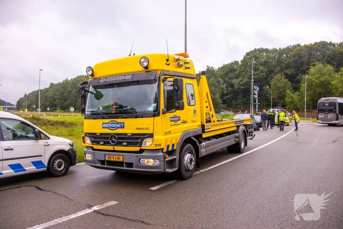 Schade na aanrijding tussen twee auto's