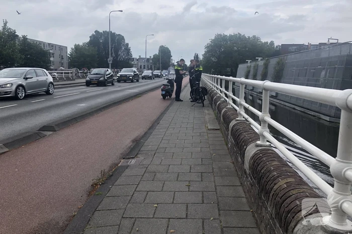 E-biker gewond na aanrijding met scooter