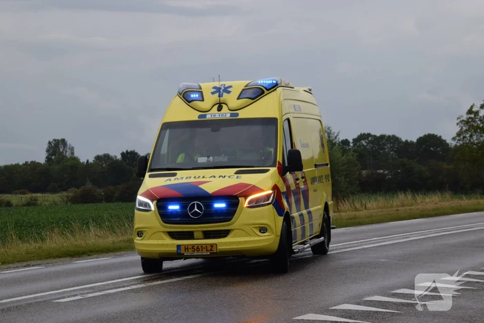 Aanrijding tussen scooter en personenauto