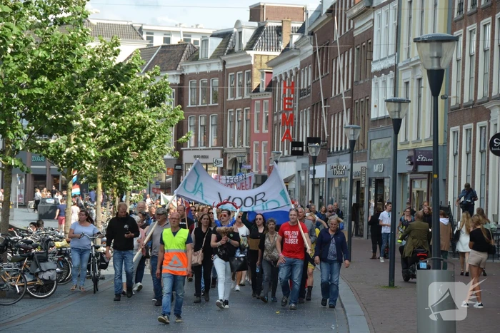 Kleine demonstratie tegen covid-19 maatregelen